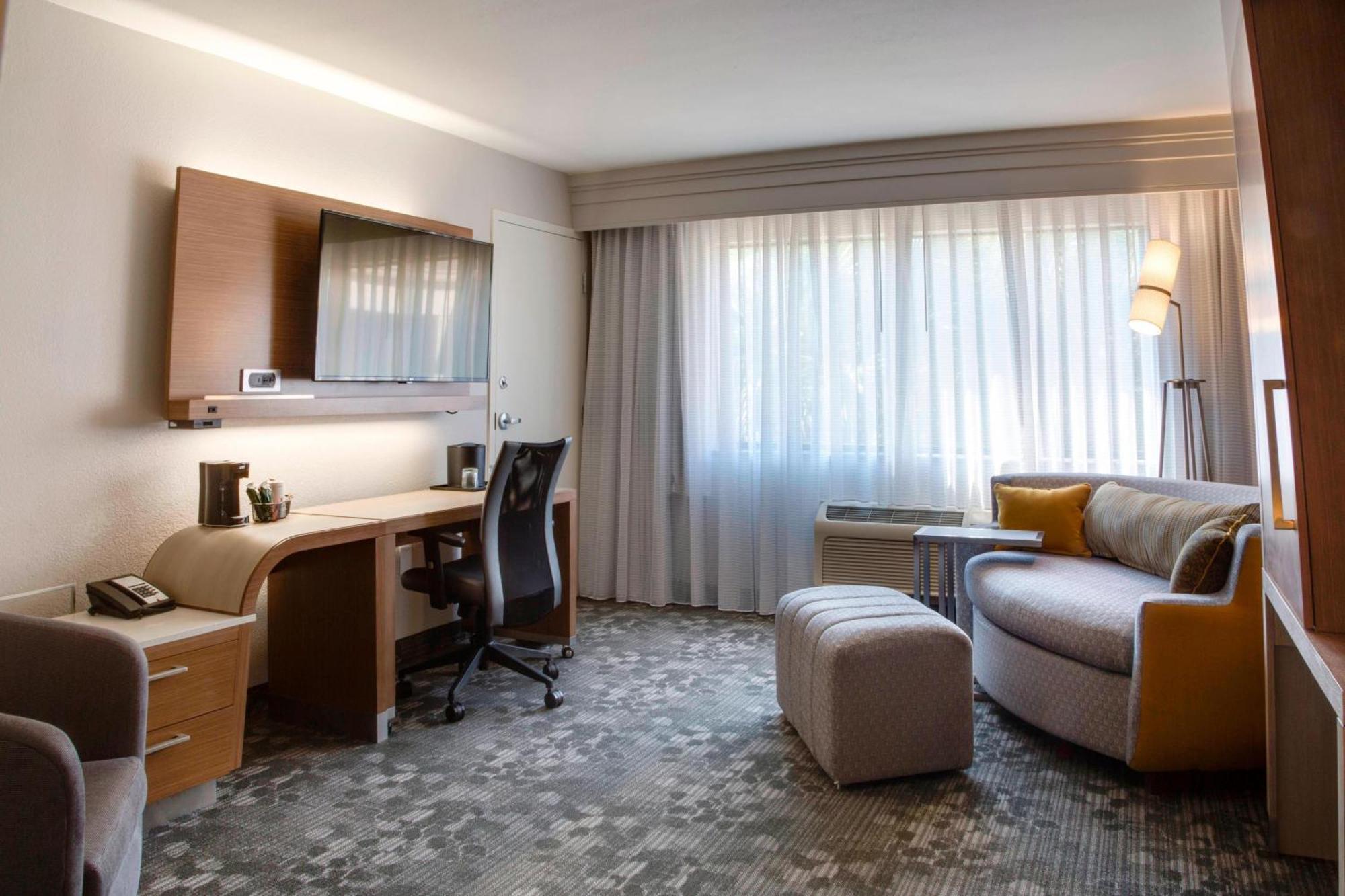 Courtyard By Marriott Ocala Hotel Exterior photo